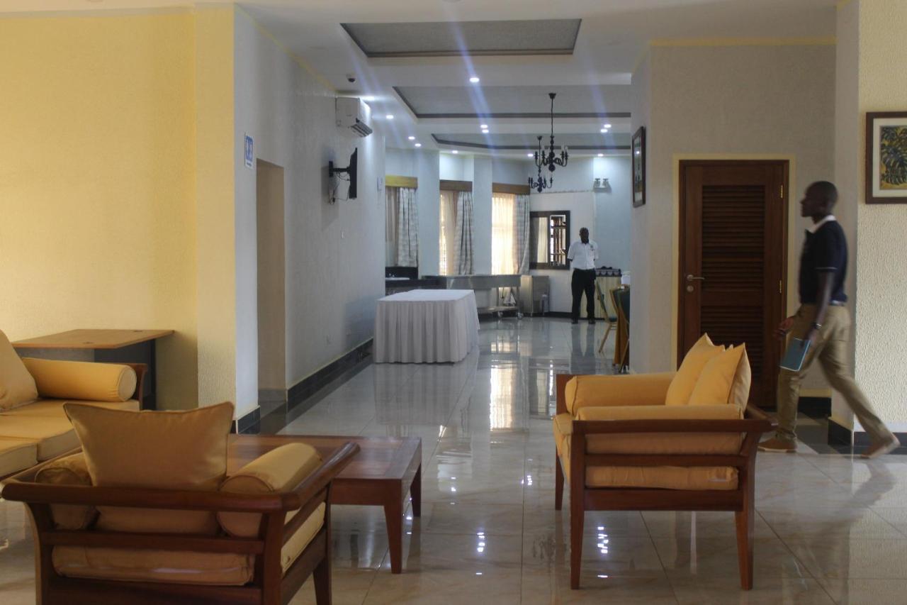 Prinias Hotel Kisumu Exterior photo